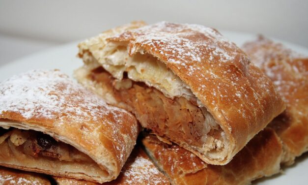 JUNE 17-NATIONAL APPLE STRUDEL DAY