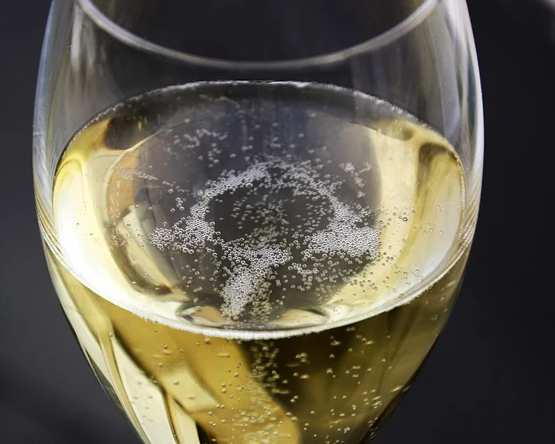 DEC 31-NATIONAL CHAMPAGNE DAY