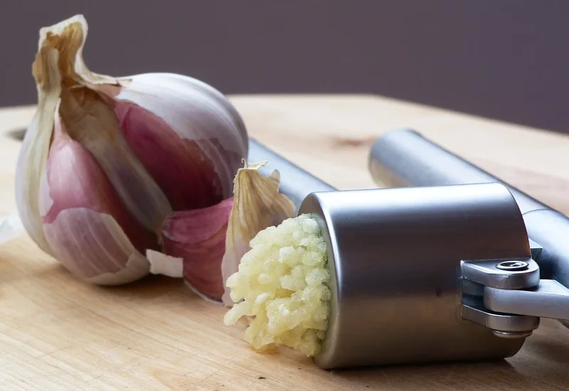 <strong>What You Need to Know About Garlic</strong>