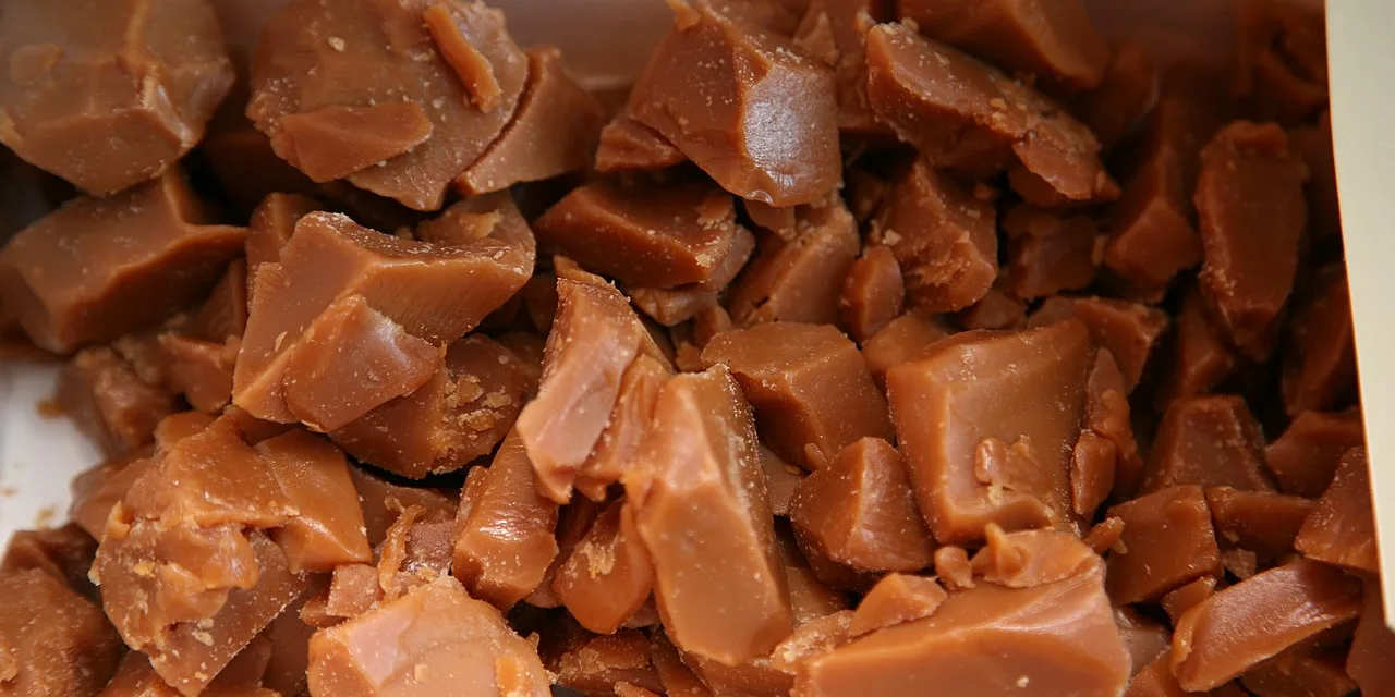 JAN 8-NATIONAL ENGLISH TOFFEE DAY