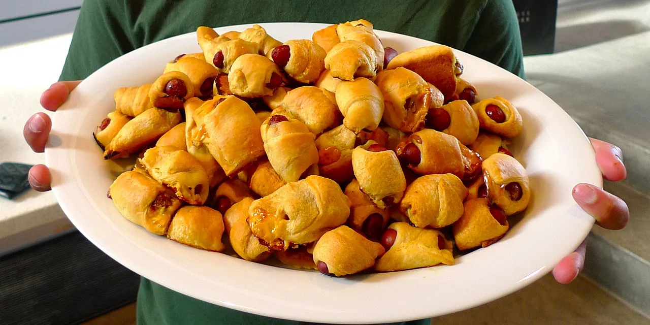 APR 24-NATIONAL PIGS IN A BLANKET DAY