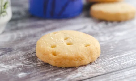 JANUARY 6-NATIONAL SHORTBREAD DAY