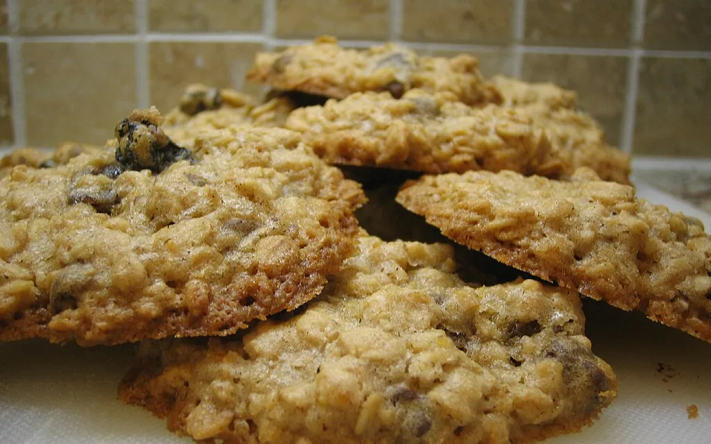 APRIL 30-NATIONAL OATMEAL COOKIE DAY