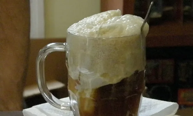 AUGUST 6-NATIONAL ROOT BEER FLOAT DAY