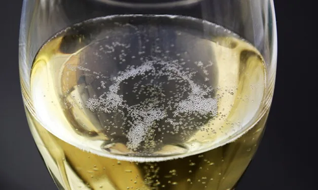 DECEMBER 31-NATIONAL CHAMPAGNE DAY